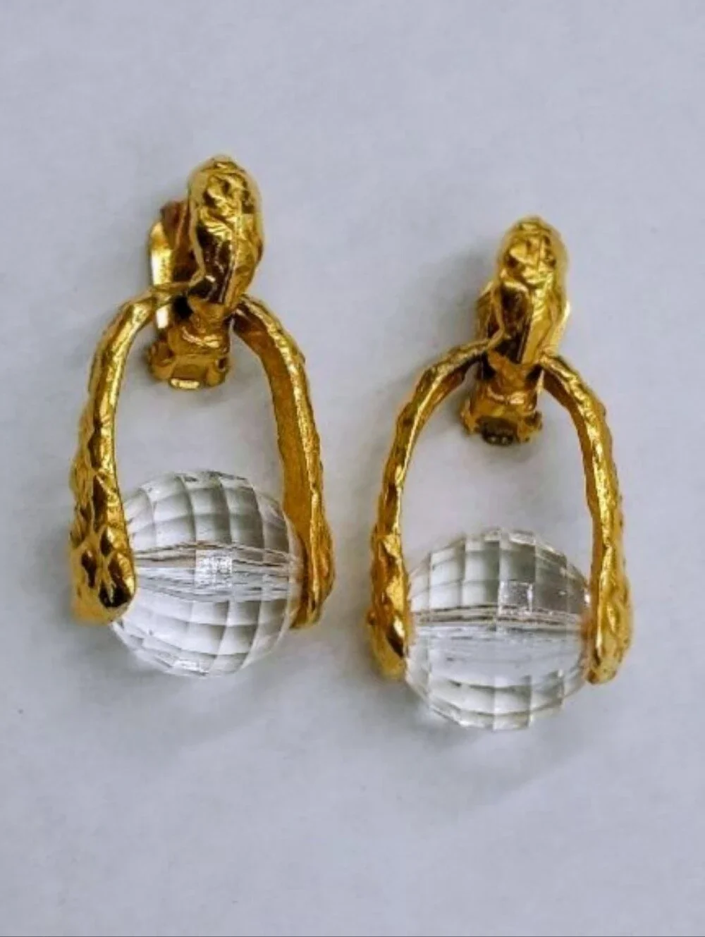 RAREST! 80's Kenneth Jay Lane "Nugget" Gold Lucite Large Clip Earrings EXCELLENT - Picture 2 of 6